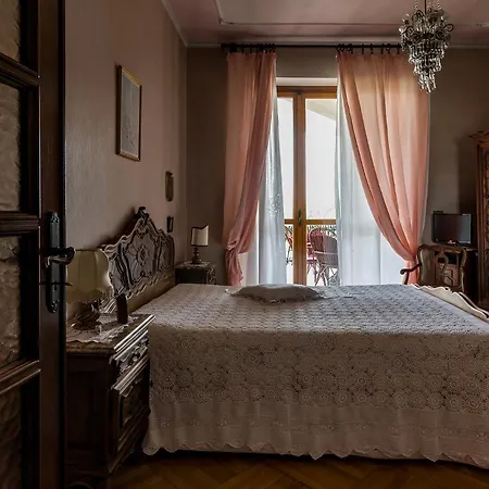 Massa شقة San Damiano dʼAsti